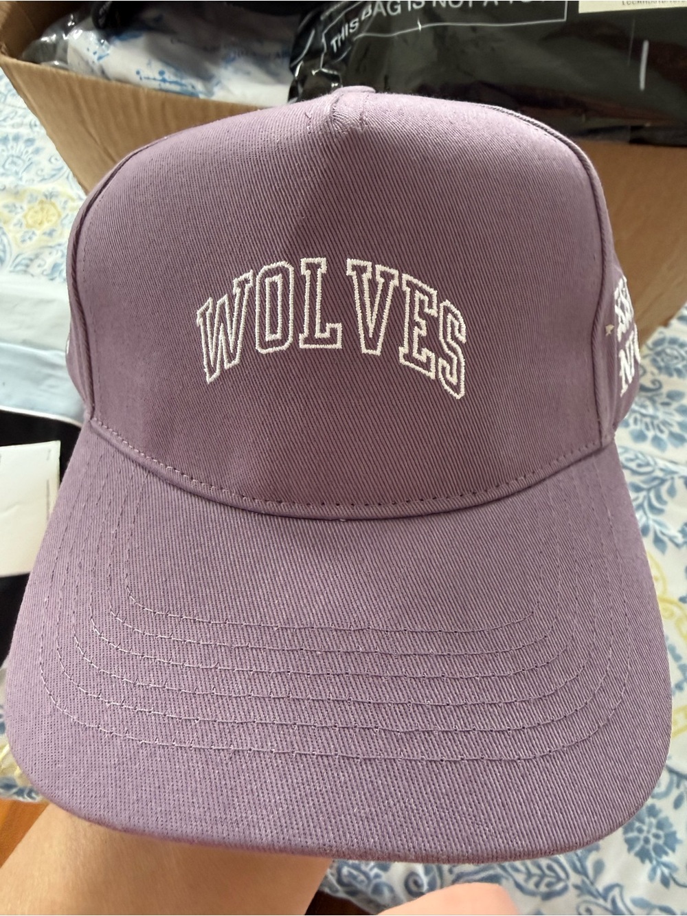 Darc Sports Wolves Embroidered Baseball Cap - Lavender